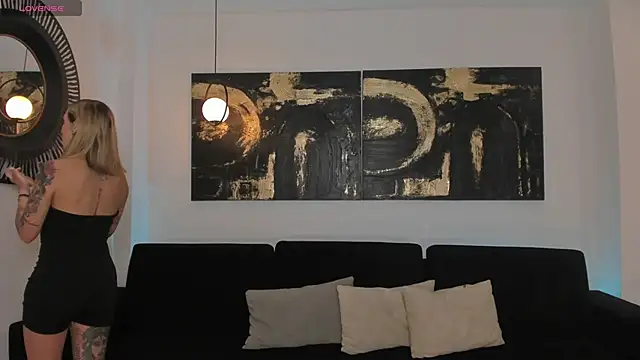 MollySundersX online show from March 27, 2026, 8:54 pm