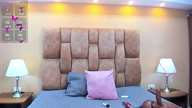 MiiaHot online show from March 25, 2026, 9:14 pm