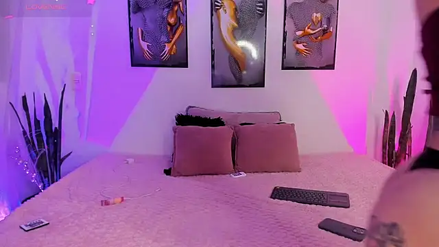 Snapshot of Stanlor1226 chatting on February 4, 2026, 1:11 am Stanlor1226 online show from February 4, 2026, 1:11 am