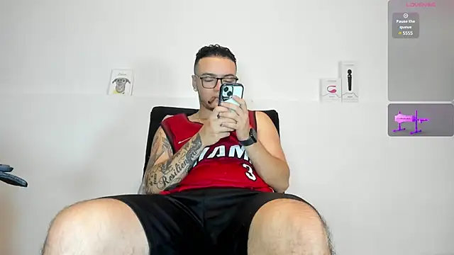 Snapshot of male_pussy chatting on February 25, 2025, 2:58 pm male pussy online show from February 25, 2025, 2:58 pm