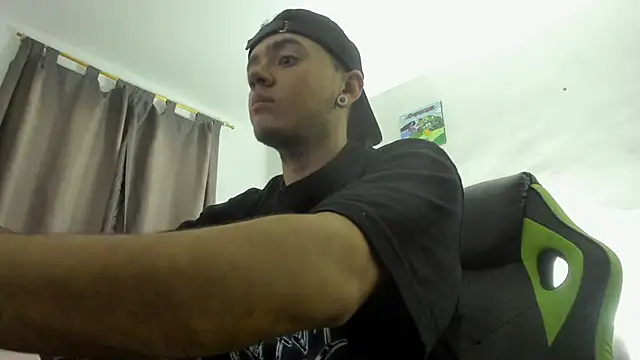 male pussy online show from February 12, 2026, 12:10 am