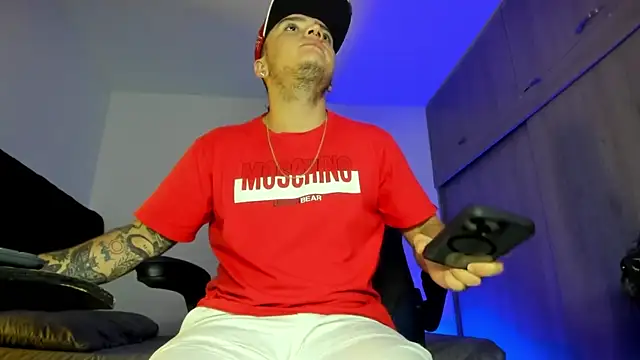 male pussy online show from October 22, 2025, 7:46 pm