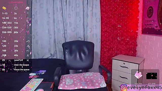 eve foxx online show from February 6, 2026, 3:02 am