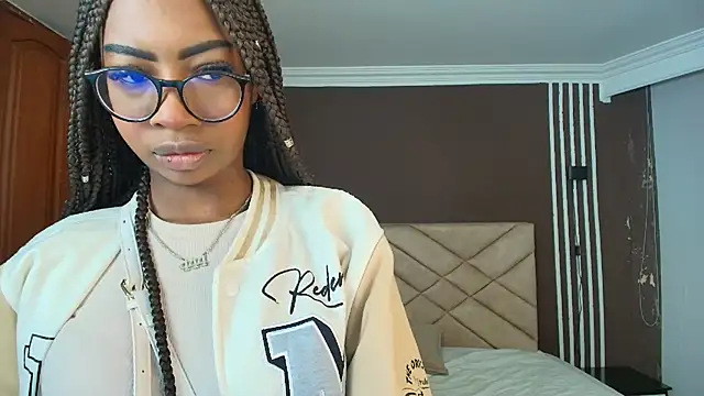 Snapshot of Raquel_jones chatting on September 24, 2025, 11:50 am Raquel jones online show from September 24, 2025, 11:50 am