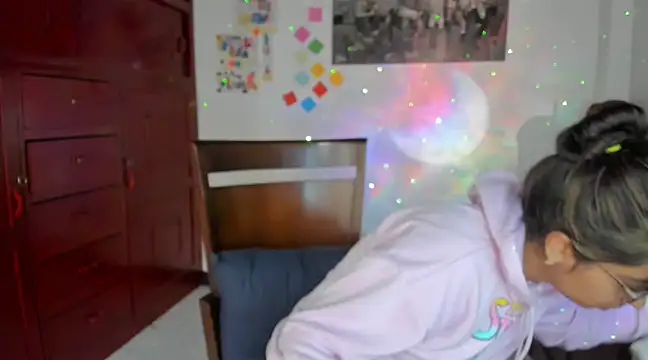 Isabellaa22 1 online show from February 7, 2025, 12:39 pm