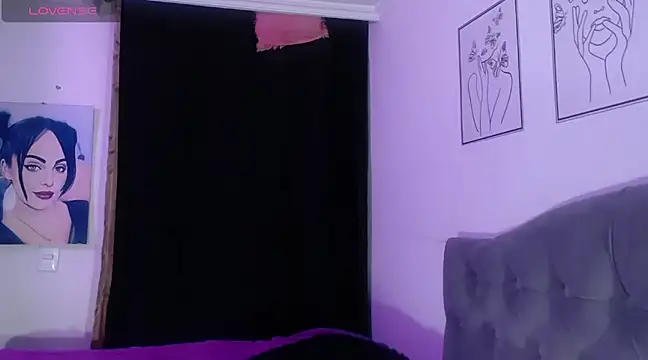 Snapshot of violett_honney chatting on March 12, 2025, 6:07 am violett honney online show from March 12, 2025, 6:07 am