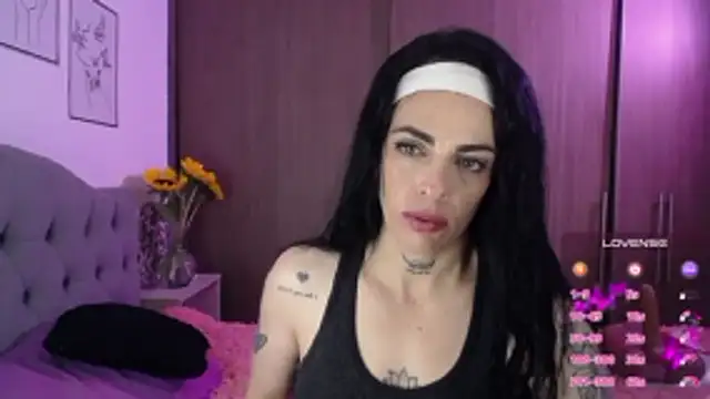 violett honney online show from February 17, 2026, 4:21 am