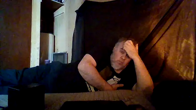 Nightshade7712 online show from February 17, 2026, 4:43 am