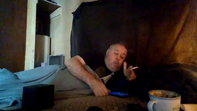 Nightshade7712 online show from November 12, 2025, 5:39 pm