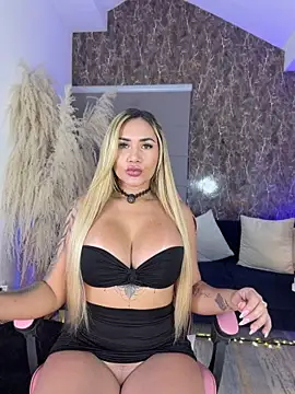 Celestemilan online show from July 9, 2026, 8:19 pm