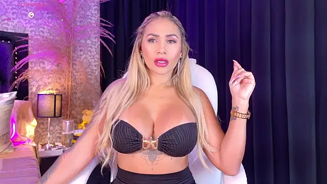 Celestemilan online show from March 12, 2025, 7:36 pm