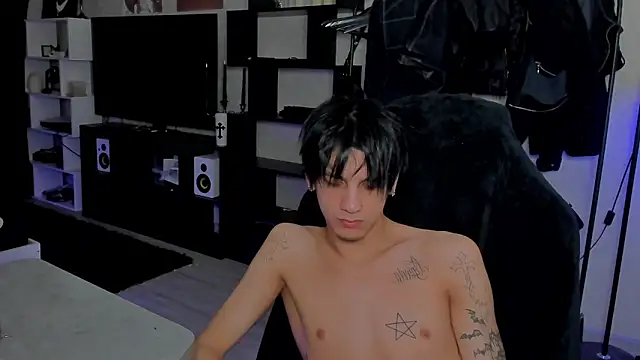 Snapshot of MarkBrowniii chatting on February 27, 2026, 12:33 am MarkBrowniii online show from February 27, 2026, 12:33 am