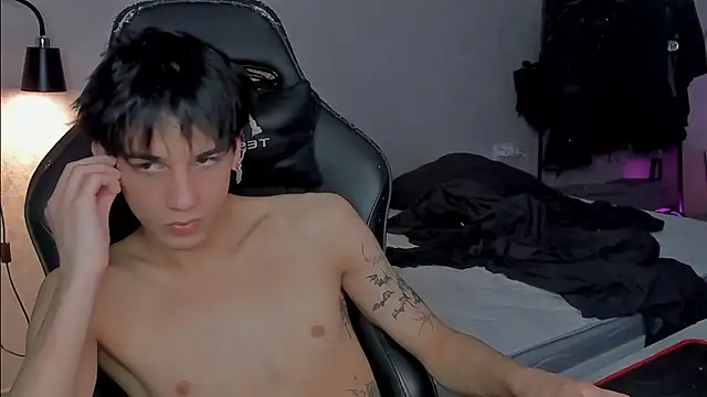 Snapshot of MarkBrowniii chatting on January 26, 2025, 11:18 pm MarkBrowniii online show from January 26, 2025, 11:18 pm