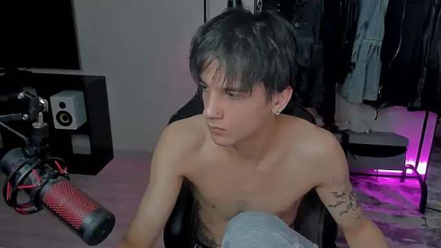 Snapshot of MarkBrowniii chatting on February 17, 2025, 5:55 pm MarkBrowniii online show from February 17, 2025, 5:55 pm