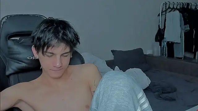 Snapshot of MarkBrowniii chatting on December 20, 2024, 8:12 pm MarkBrowniii online show from December 20, 2024, 8:12 pm