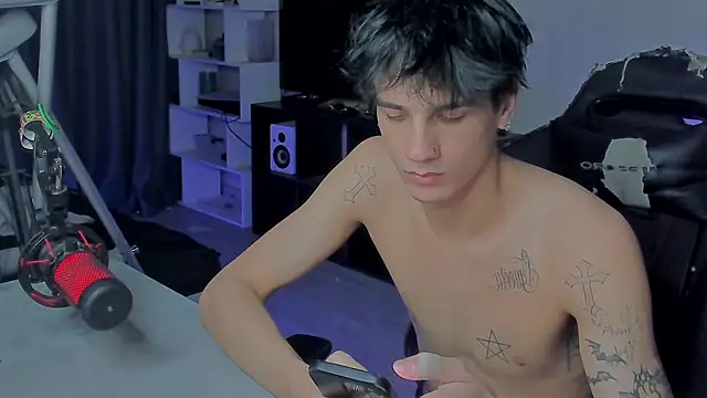 Snapshot of MarkBrowniii chatting on October 15, 2025, 10:12 am MarkBrowniii online show from October 15, 2025, 10:12 am