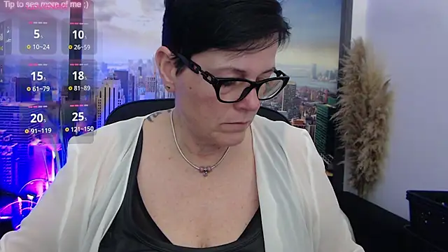 Snapshot of ninarandmann chatting on March 17, 2025, 7:04 pm ninarandmann online show from March 17, 2025, 7:04 pm