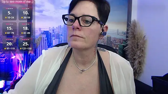 Snapshot of ninarandmann chatting on February 5, 2025, 5:20 pm ninarandmann online show from February 5, 2025, 5:20 pm
