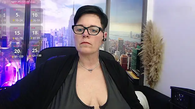 Snapshot of ninarandmann chatting on March 22, 2025, 6:14 pm ninarandmann online show from March 22, 2025, 6:14 pm