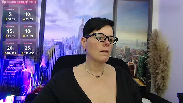 Snapshot of ninarandmann chatting on February 10, 2025, 5:30 pm ninarandmann online show from February 10, 2025, 5:30 pm