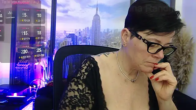 Snapshot of ninarandmann chatting on February 18, 2025, 3:41 pm ninarandmann online show from February 18, 2025, 3:41 pm