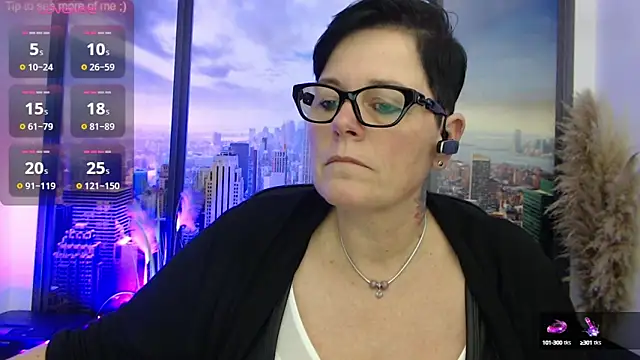 Snapshot of ninarandmann chatting on February 13, 2025, 5:33 pm ninarandmann online show from February 13, 2025, 5:33 pm