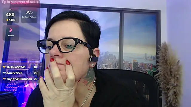 Snapshot of ninarandmann chatting on February 2, 2025, 6:31 pm ninarandmann online show from February 2, 2025, 6:31 pm