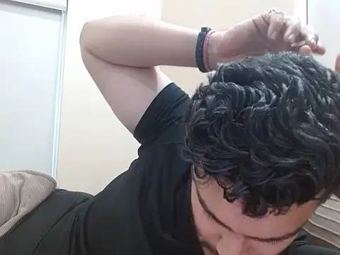 robintoit online show from November 4, 2025, 6:06 am