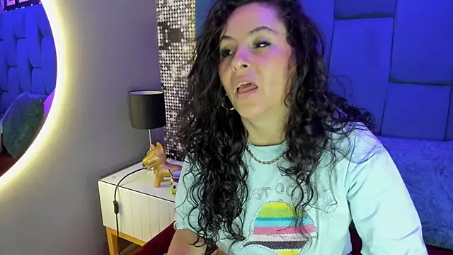 hanny milf online show from November 16, 2025, 12:10 pm