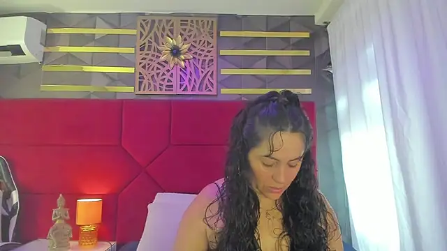 Snapshot of hanny_milf chatting on June 26, 2026, 12:00 pm hanny milf online show from June 26, 2026, 12:00 pm