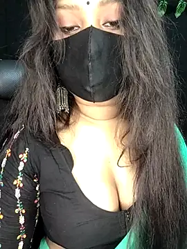 Idhika Paul online show from November 15, 2025, 10:08 am