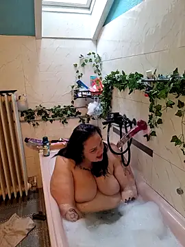 Snapshot of Black_Angel24 chatting on September 13, 2025, 11:43 am Black Angel24 online show from September 13, 2025, 11:43 am