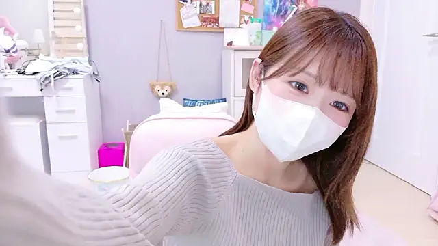 Yui-Ch online show from September 23, 2025, 12:12 pm