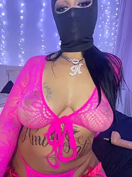 kamila french online show from October 5, 2025, 9:38 pm