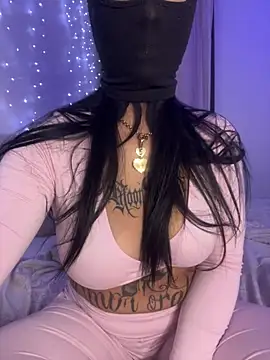 Snapshot of kamila_french chatting on January 6, 2026, 9:41 pm kamila french online show from January 6, 2026, 9:41 pm