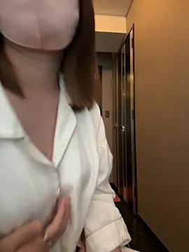 ayu yu xo online show from January 23, 2025, 7:07 pm