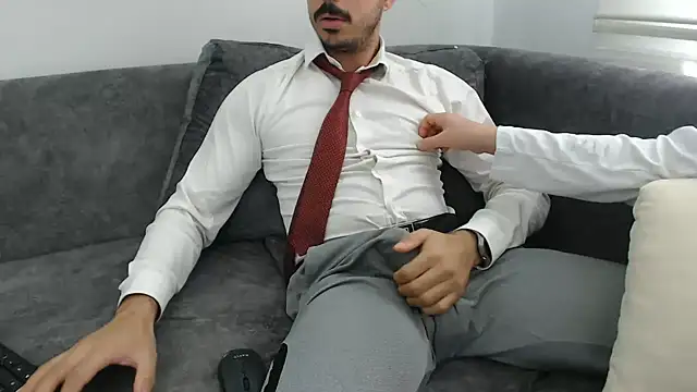 Naughtb0y online show from May 30, 2026, 10:21 am