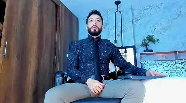 Snapshot of bruno_woods chatting on February 22, 2025, 4:30 pm bruno woods online show from February 22, 2025, 4:30 pm