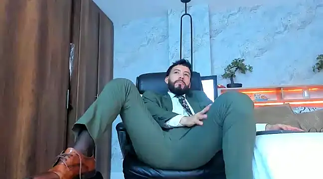Snapshot of bruno_woods chatting on March 11, 2025, 8:20 pm bruno woods online show from March 11, 2025, 8:20 pm