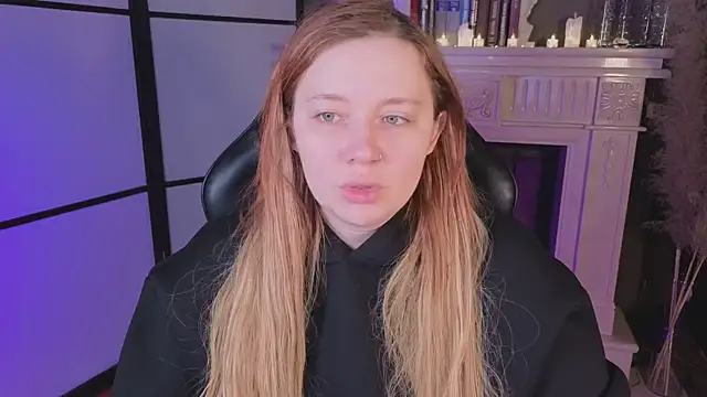 Snapshot of carolina_elf chatting on March 1, 2026, 5:18 am carolina elf online show from March 1, 2026, 5:18 am