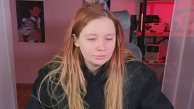 Snapshot of carolina_elf chatting on February 28, 2026, 5:18 am carolina elf online show from February 28, 2026, 5:18 am