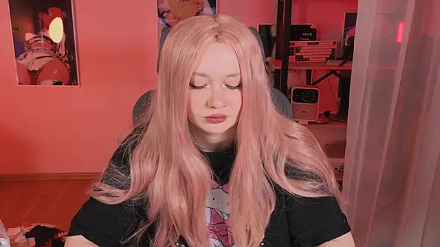 carolina elf online show from March 31, 2026, 5:09 am