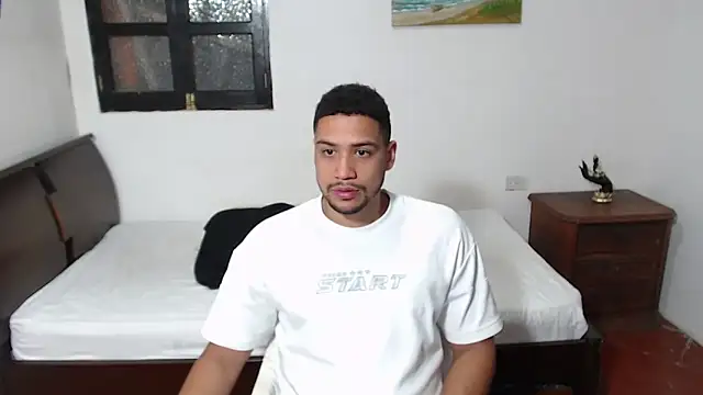 Jhors  Collens online show from October 31, 2025, 12:51 am