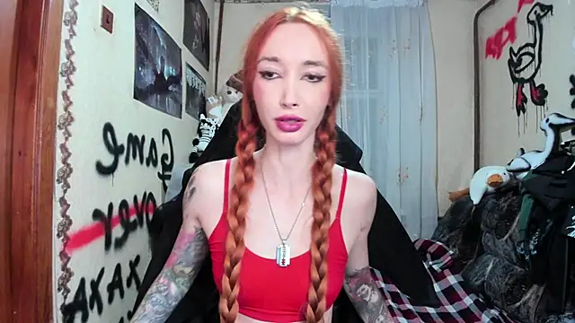 Snapshot of Roxy_Silver chatting on September 9, 2025, 10:19 pm Roxy Silver online show from September 9, 2025, 10:19 pm