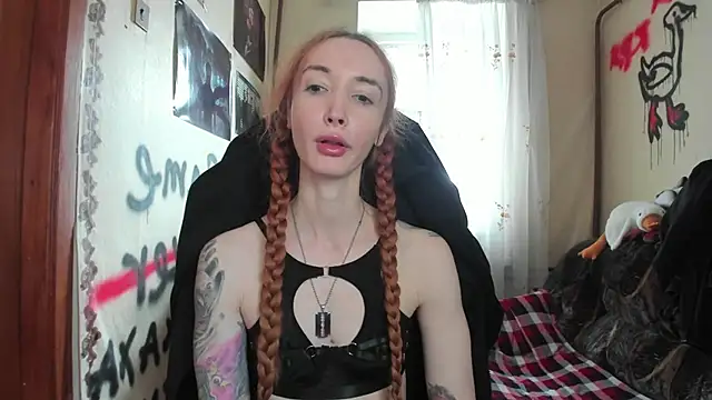 Snapshot of Roxy_Silver chatting on March 1, 2025, 10:45 am Roxy Silver online show from March 1, 2025, 10:45 am