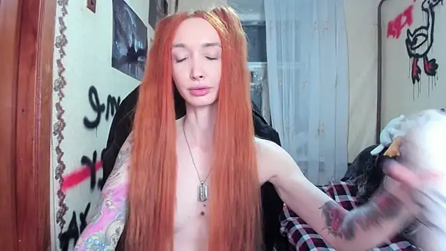 Snapshot of Roxy_Silver chatting on March 19, 2025, 10:09 pm Roxy Silver online show from March 19, 2025, 10:09 pm