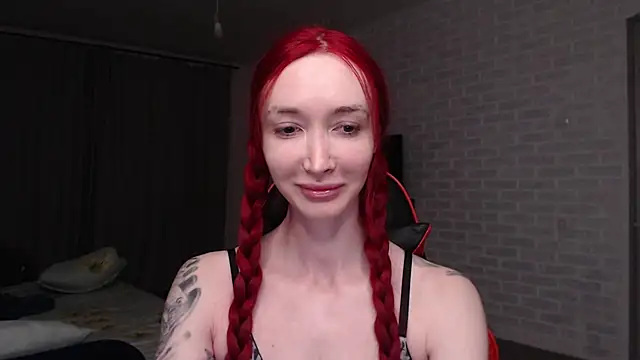 Snapshot of Roxy_Silver chatting on May 26, 2026, 6:50 pm Roxy Silver online show from May 26, 2026, 6:50 pm
