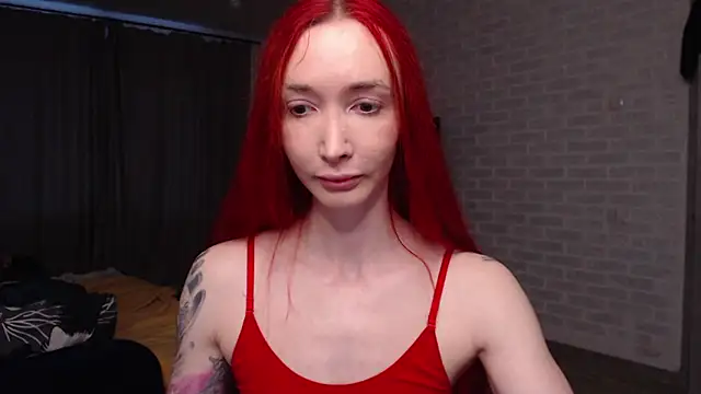 Snapshot of Roxy_Silver chatting on May 5, 2026, 1:36 pm Roxy Silver online show from May 5, 2026, 1:36 pm