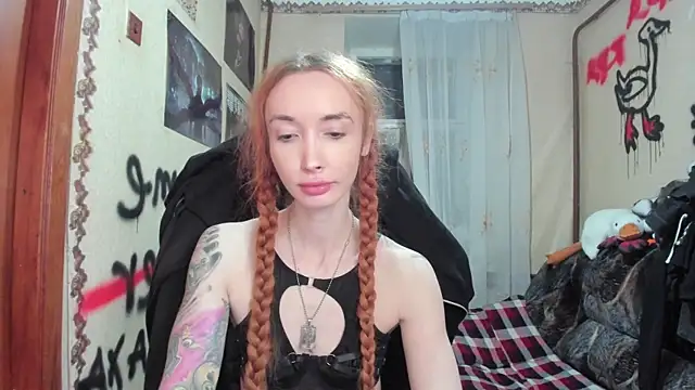 Snapshot of Roxy_Silver chatting on March 2, 2025, 2:08 am Roxy Silver online show from March 2, 2025, 2:08 am