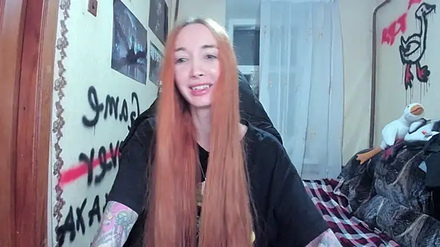 Snapshot of Roxy_Silver chatting on February 19, 2025, 8:20 pm Roxy Silver online show from February 19, 2025, 8:20 pm